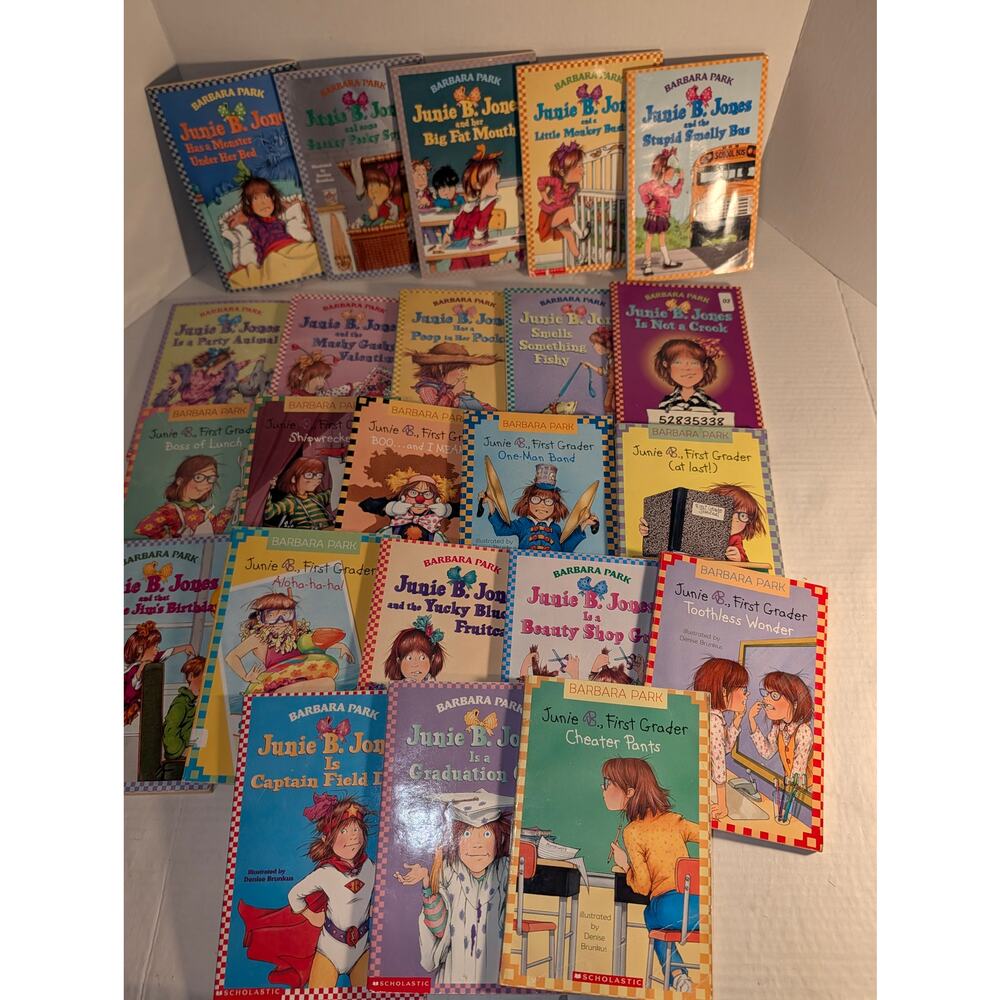 Lot 24 Vintage Junie B. Jones Books Near Set Random House Scholastic NICE